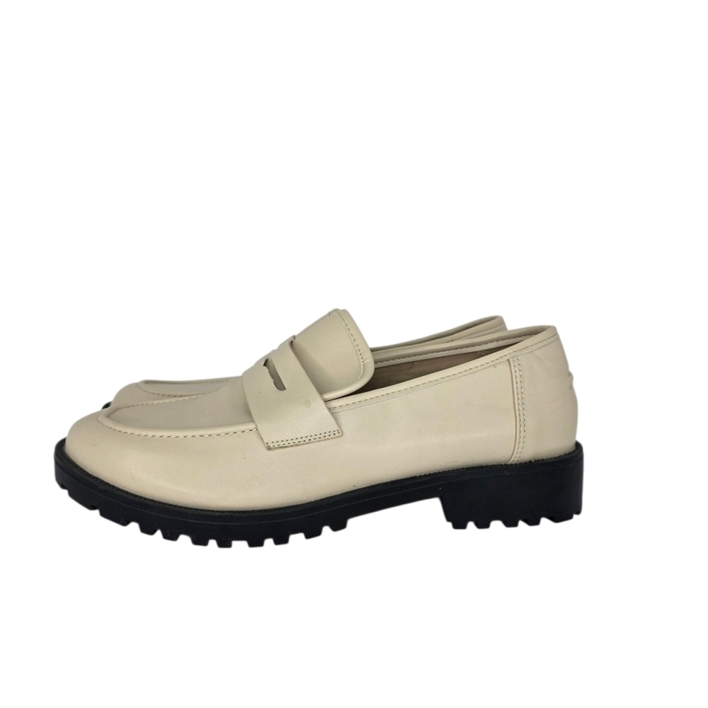 NWT Sincerely Jules‎ Women's Light Beige Loafer Rubber Sole Slip On Size 9.5 M